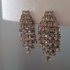 Clip-on rinstone dangling earings